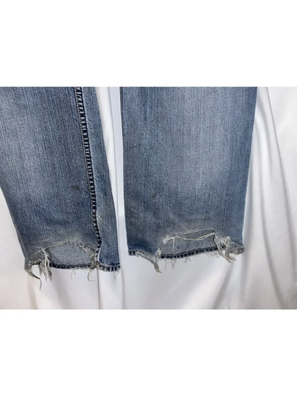 AMERICAN EAGLE MENS JEANS 36X34 STRAIGHT LEG Distressed Grunge Torn Frayed